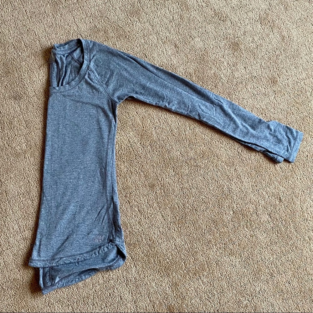 Calia by Carrie Underwood long-sleeved top